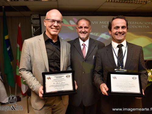 VII MEETING INTERNACIONAL DE IMPLANTODONTIA